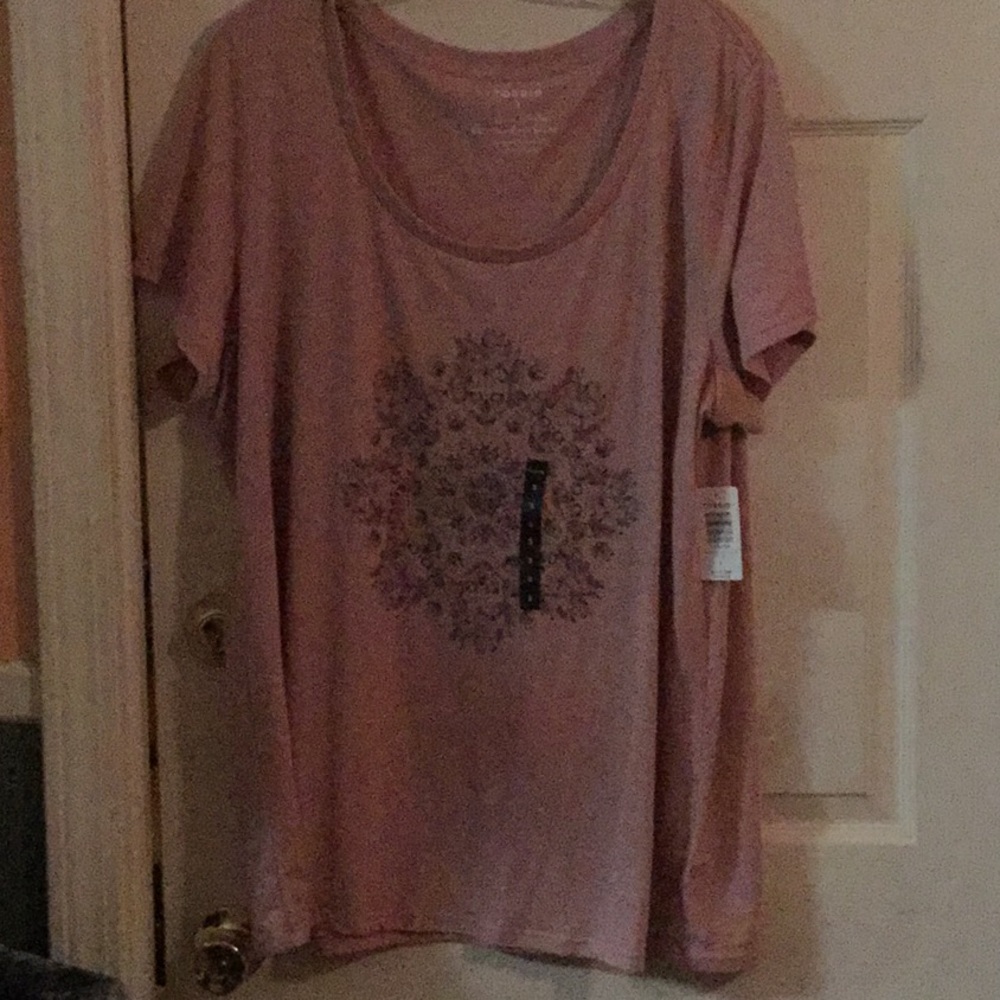 Torrid-BNWT Dusty Pink Skull Shirt